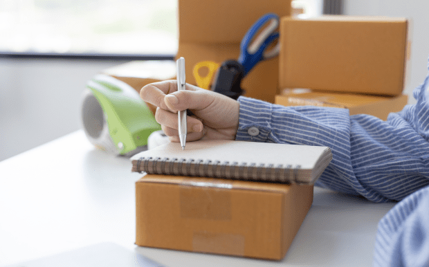 Senator中性廣告筆 - 港生活玩樂誌 Senator品牌書寫工具成立於1920年。 德國進口墨水,書寫性能優良,出墨連續,線條流暢。 筆身採用多種繽紛色彩,滿足各種書寫喜好。 可以局部印刷LOGO和標語。 客製 - 港生活玩樂誌 Senator中性廣告筆