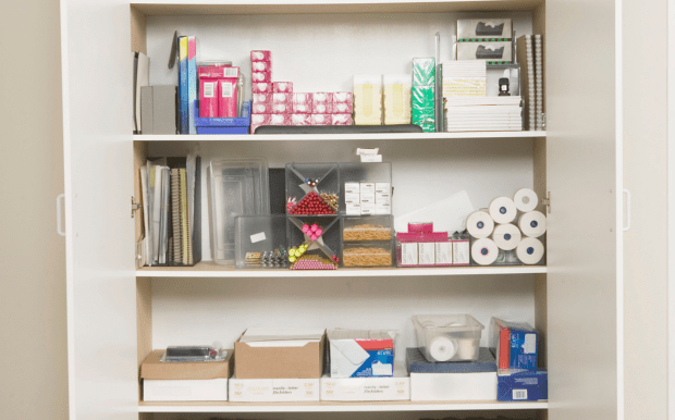 Senator中性廣告筆 - 港生活玩樂誌 Senator品牌書寫工具成立於1920年。 德國進口墨水,書寫性能優良,出墨連續,線條流暢。 筆身採用多種繽紛色彩,滿足各種書寫喜好。 可以局部印刷LOGO和標語。 客製 - 港生活玩樂誌 Senator中性廣告筆