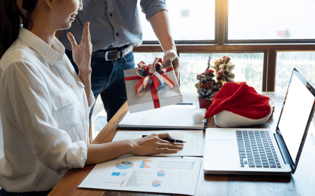 Senator中性廣告筆 - 港生活玩樂誌 Senator品牌書寫工具成立於1920年。 德國進口墨水,書寫性能優良,出墨連續,線條流暢。 筆身採用多種繽紛色彩,滿足各種書寫喜好。 可以局部印刷LOGO和標語。 客製 - 港生活玩樂誌 Senator中性廣告筆